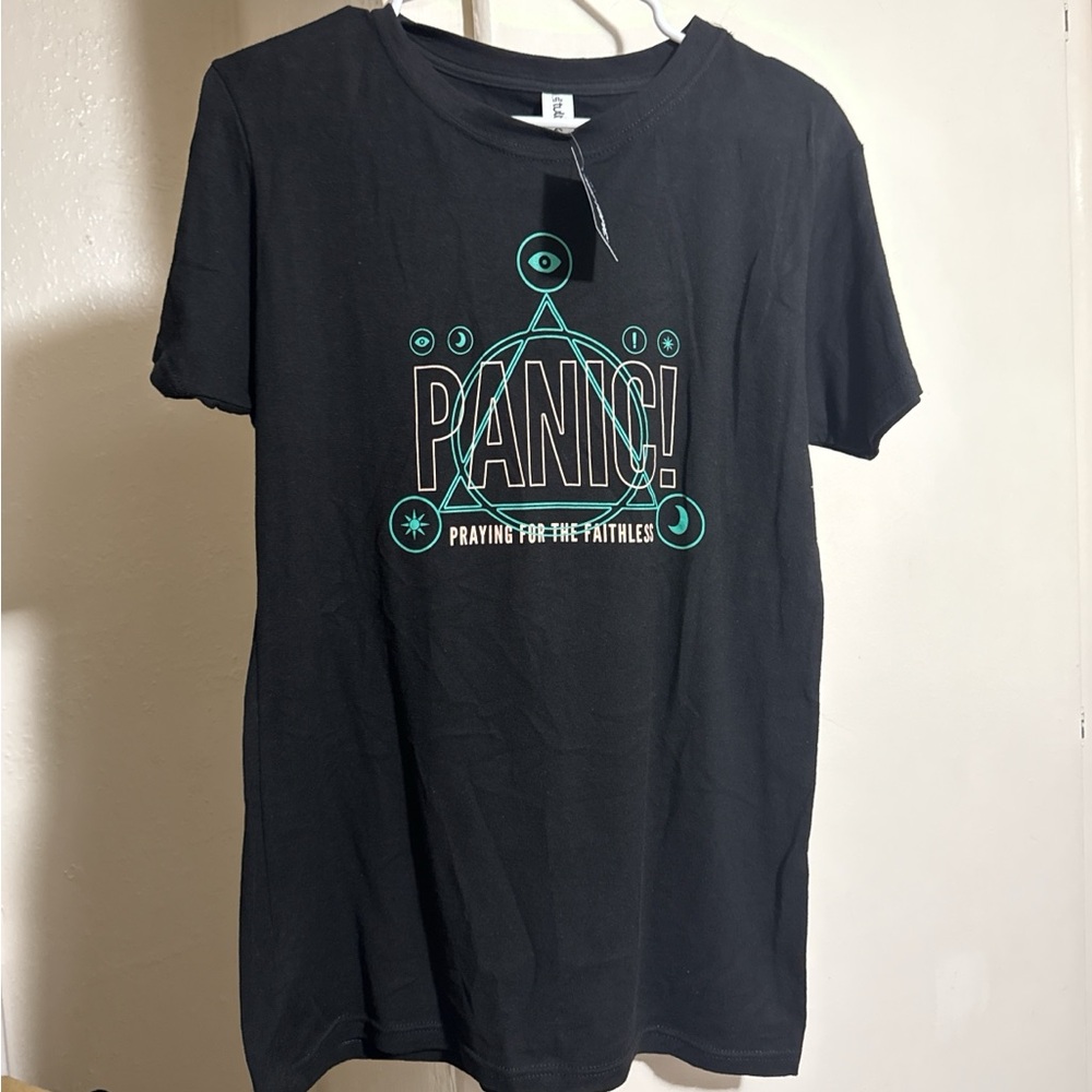 Hot Topic Black Tee with Teal Graphic